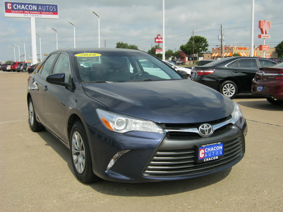 2016 Toyota Camry LE