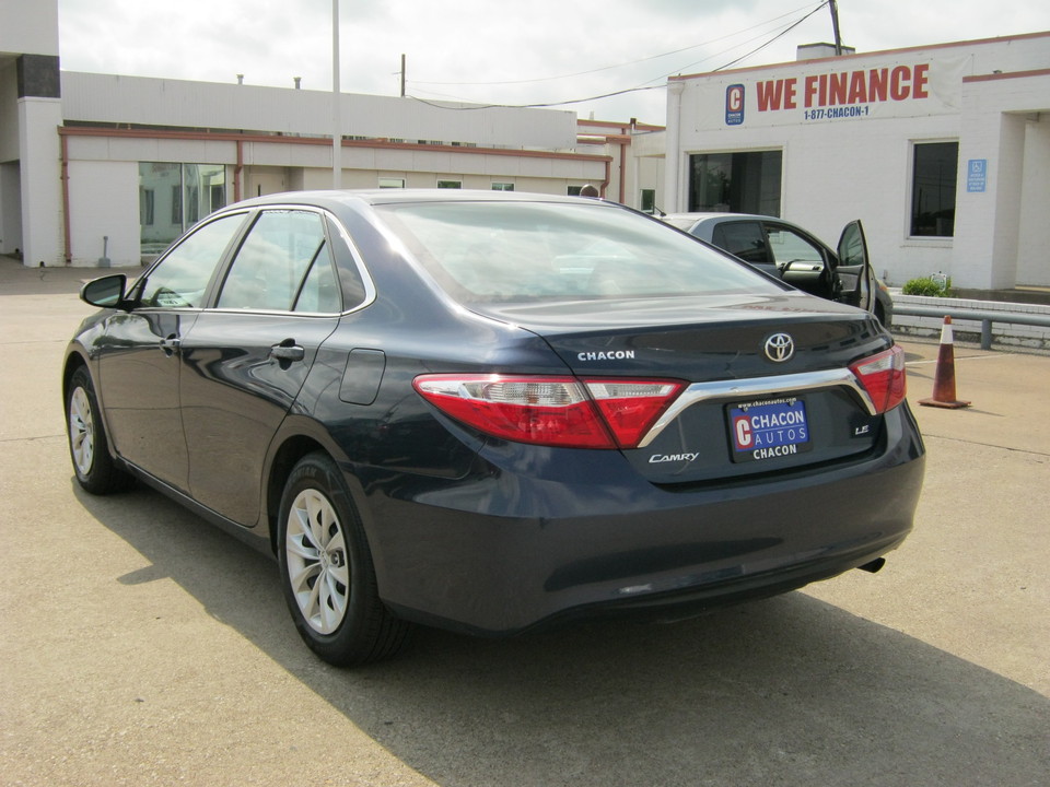 2016 Toyota Camry LE