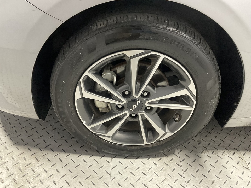 2023 Kia Forte LX