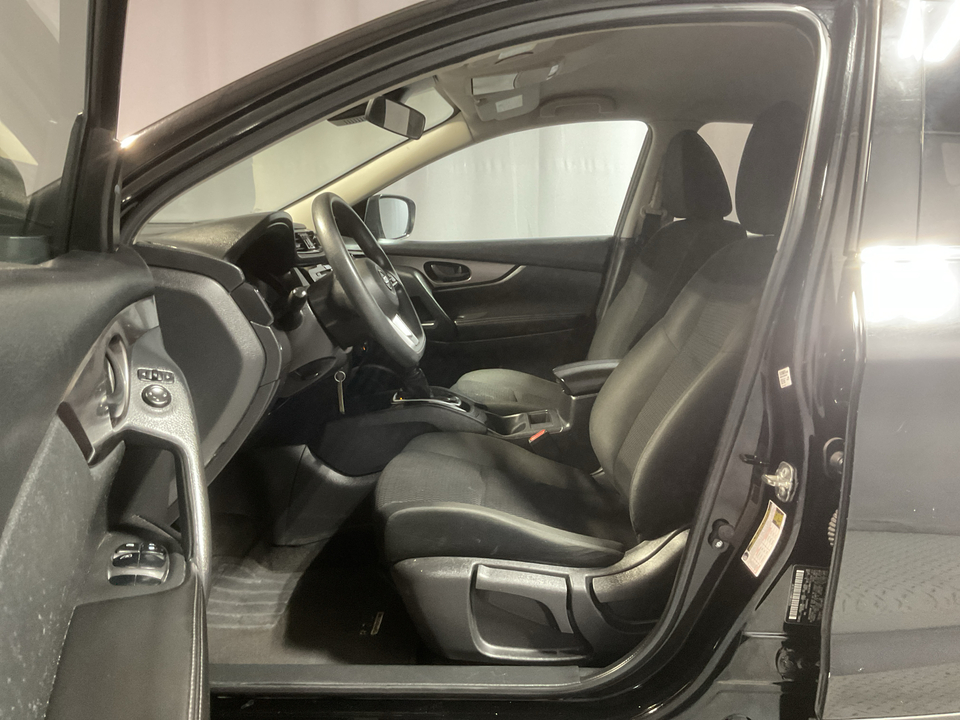 2022 Nissan Rogue Sport S