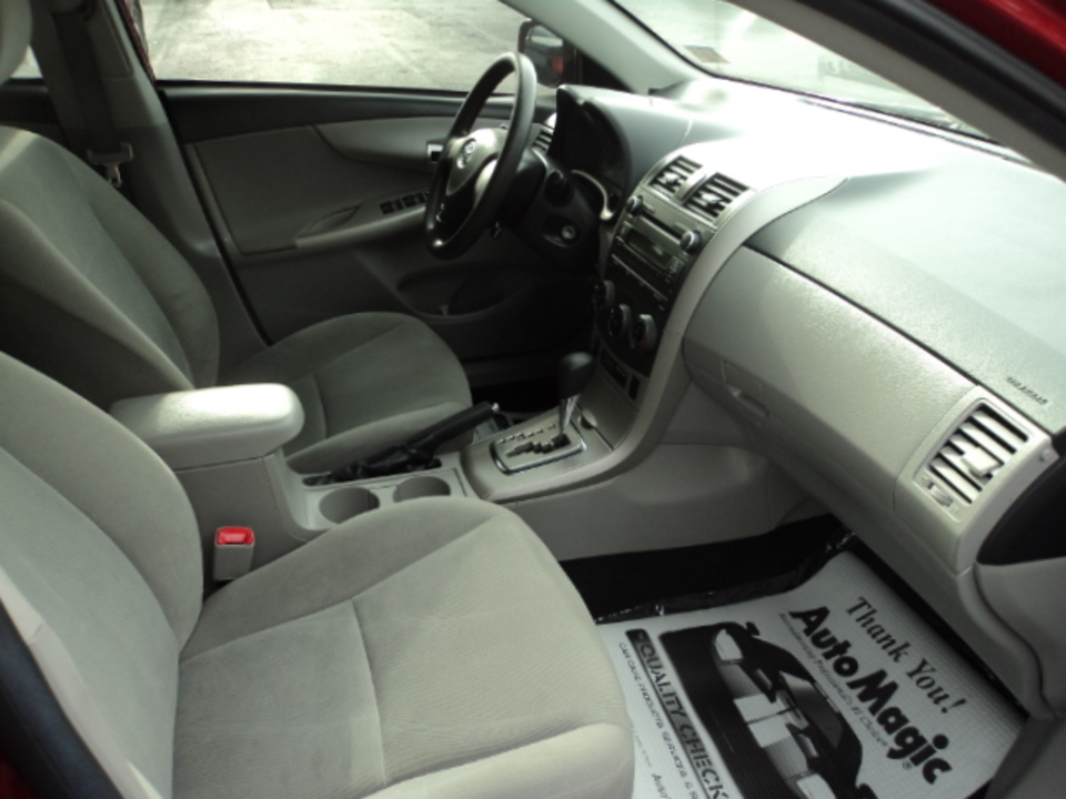 2011 Toyota Corolla LE 4-Speed AT