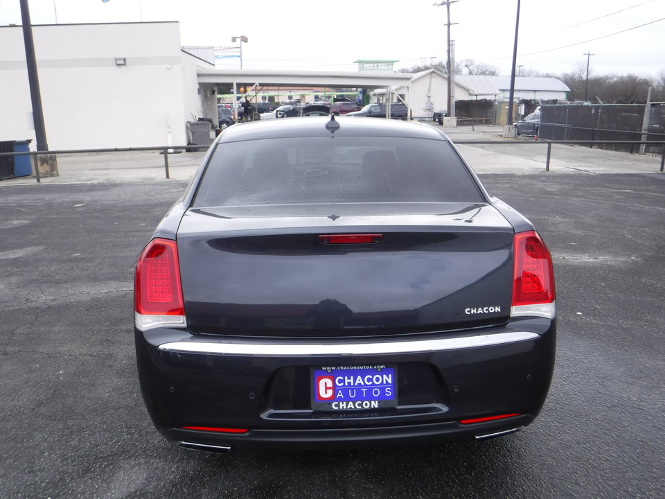 2017 Chrysler 300 C RWD