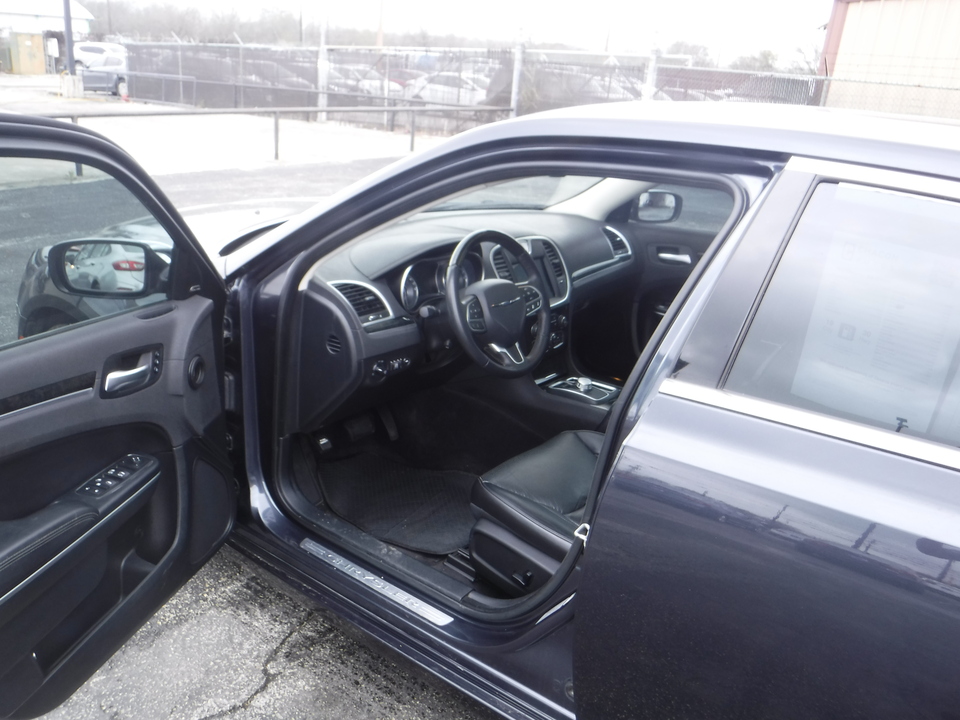 2017 Chrysler 300 C RWD