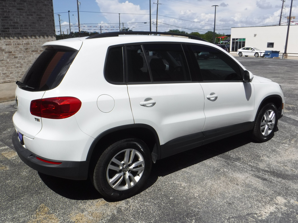 2016 Volkswagen Tiguan SE