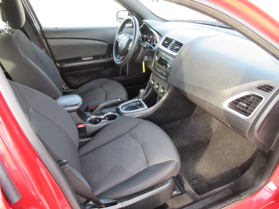 2013 Dodge Avenger Base