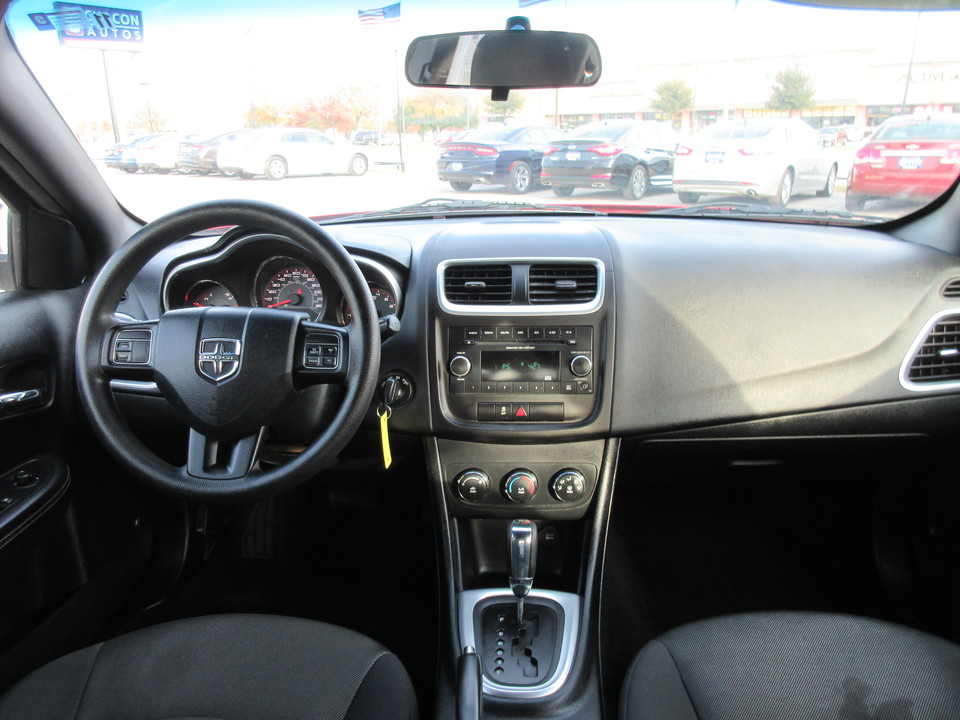 2013 Dodge Avenger Base