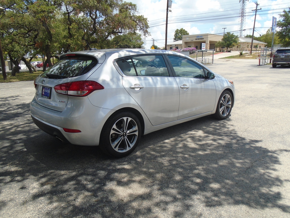 2016 Kia Forte 5-Door EX