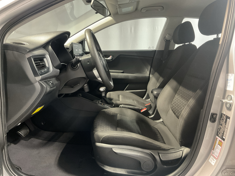 2023 Kia Rio5 S