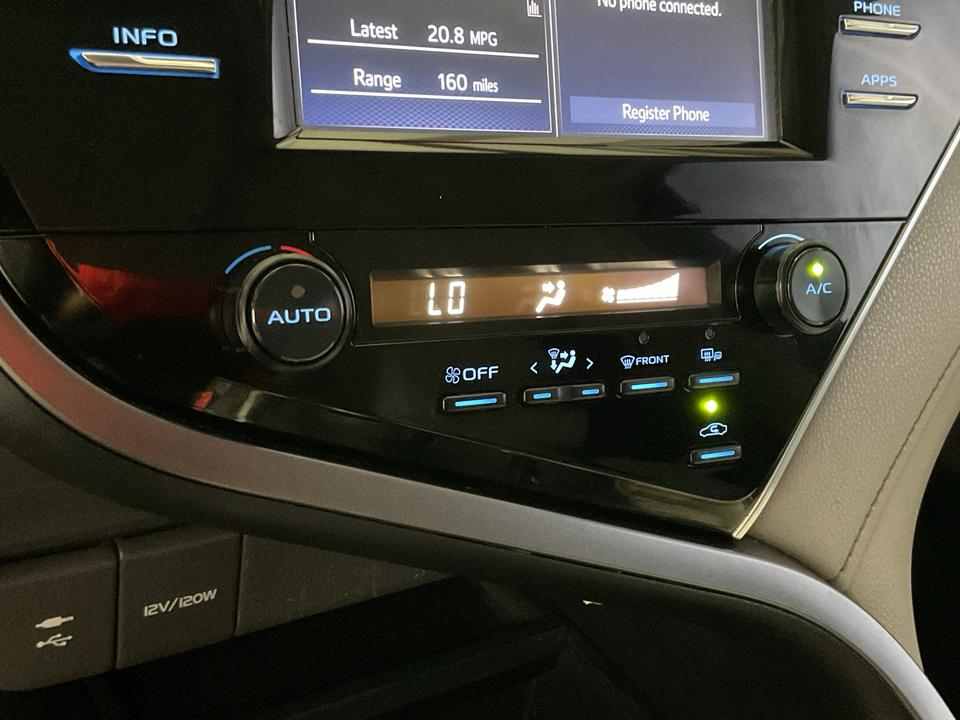 2018 Toyota Camry SE