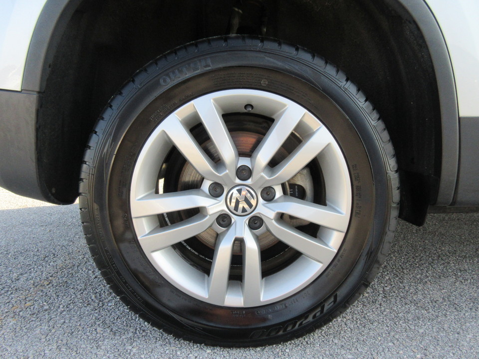 2016 Volkswagen Tiguan S
