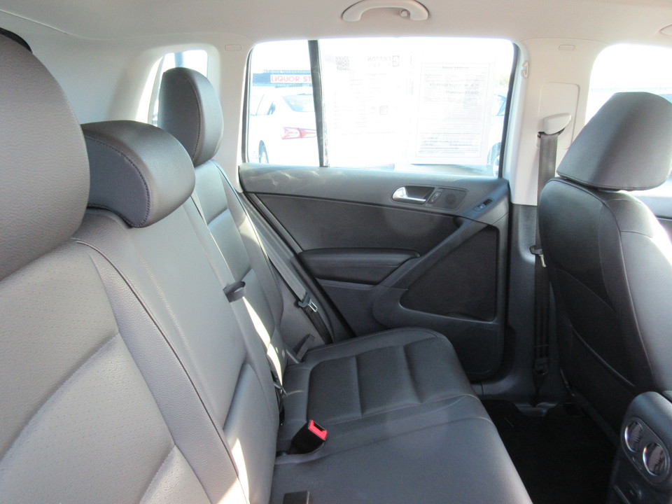 2016 Volkswagen Tiguan S