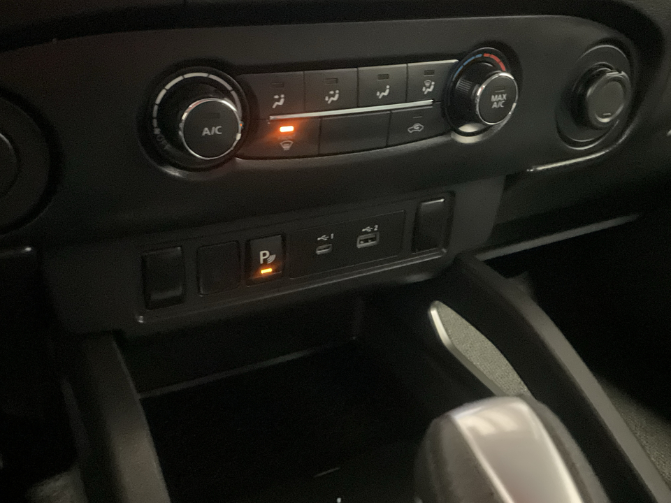 2023 Nissan Frontier SV Crew Cab 2WD