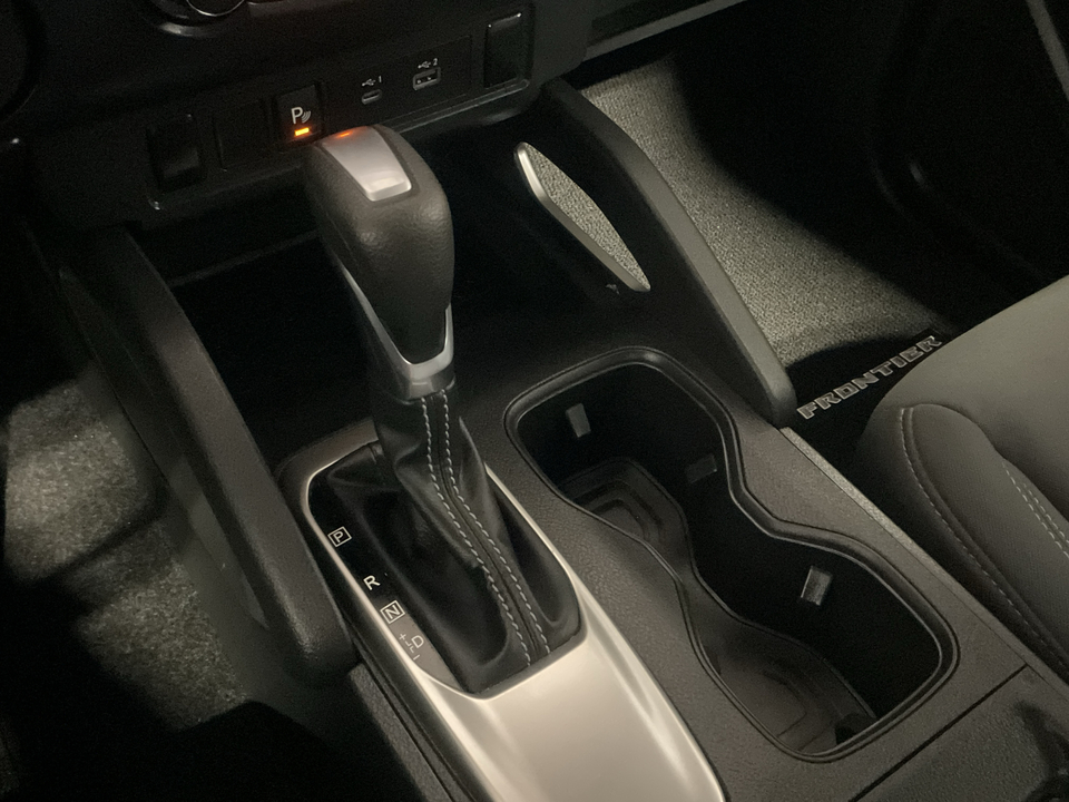 2023 Nissan Frontier SV Crew Cab 2WD