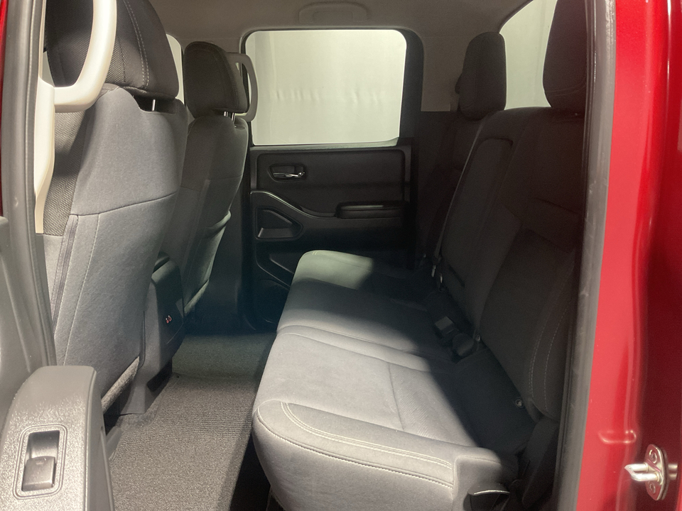 2023 Nissan Frontier SV Crew Cab 2WD