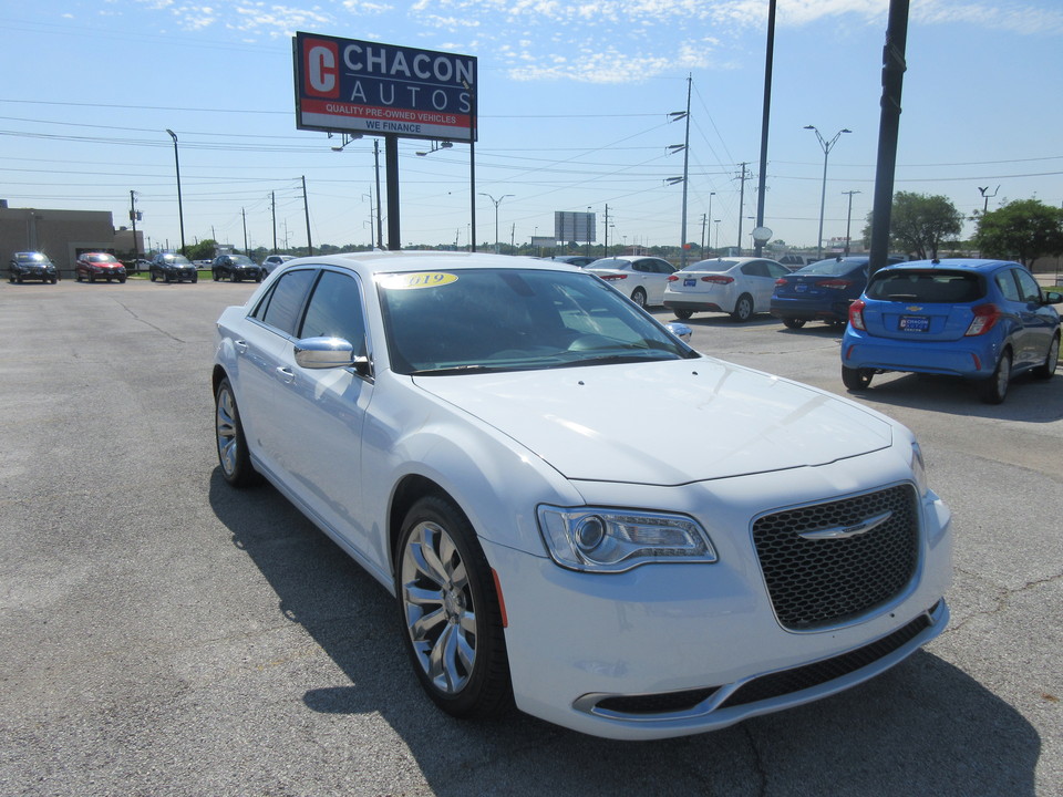 Used-2019-Chrysler-300-Touring-for-Sale---Chacon-Autos