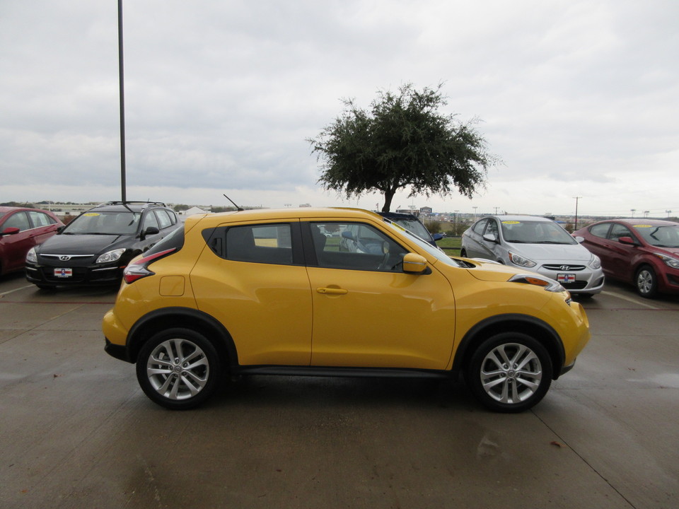 2016 Nissan Juke S FWD