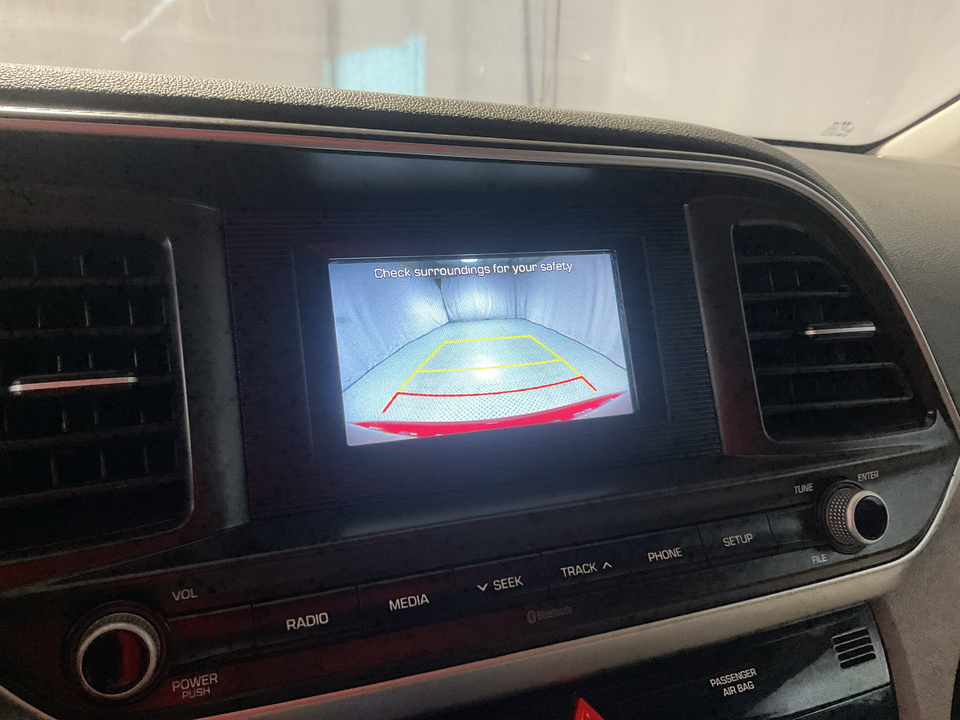 2020 Hyundai Elantra SE 6AT