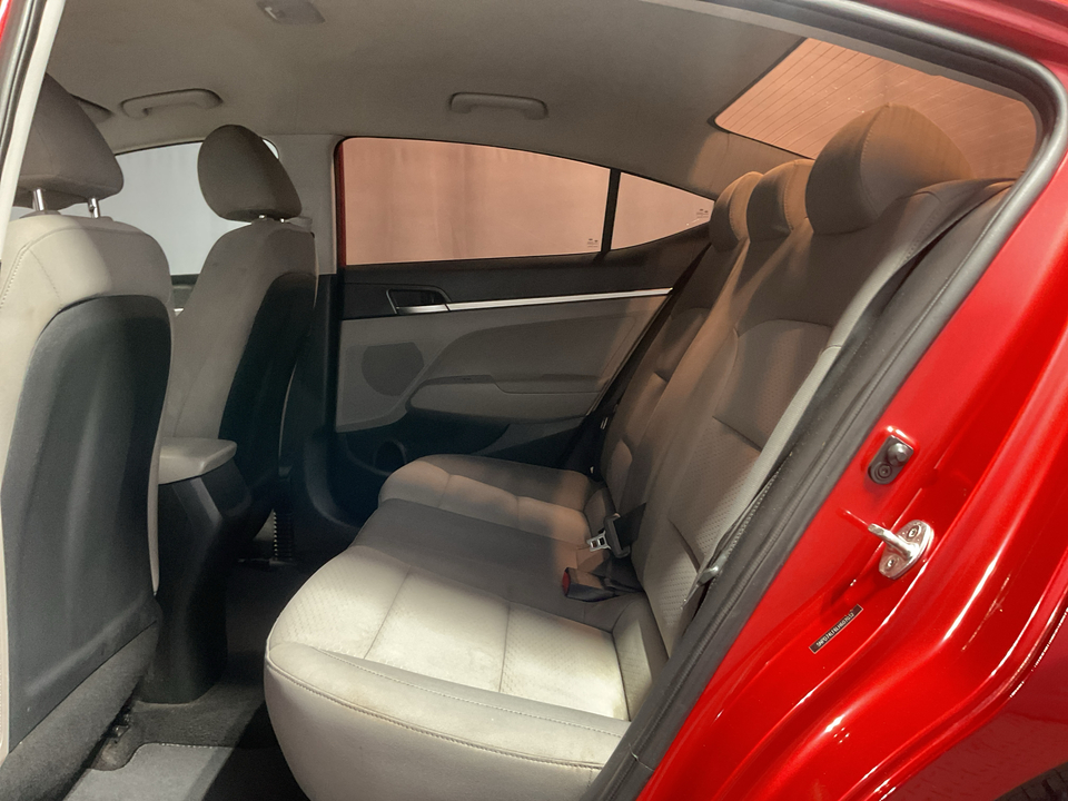 2020 Hyundai Elantra SE 6AT