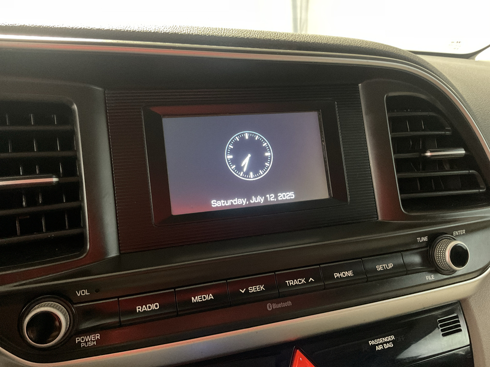 2020 Hyundai Elantra SE 6AT