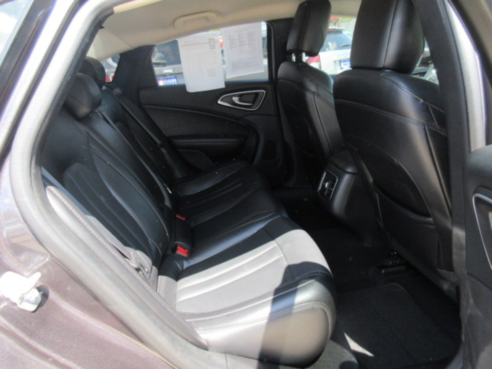 2015 Chrysler 200 C