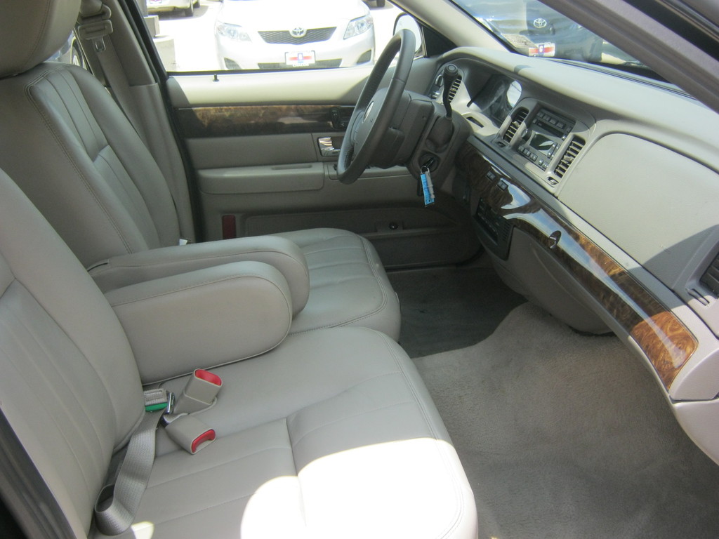 2011 Mercury Grand Marquis LS