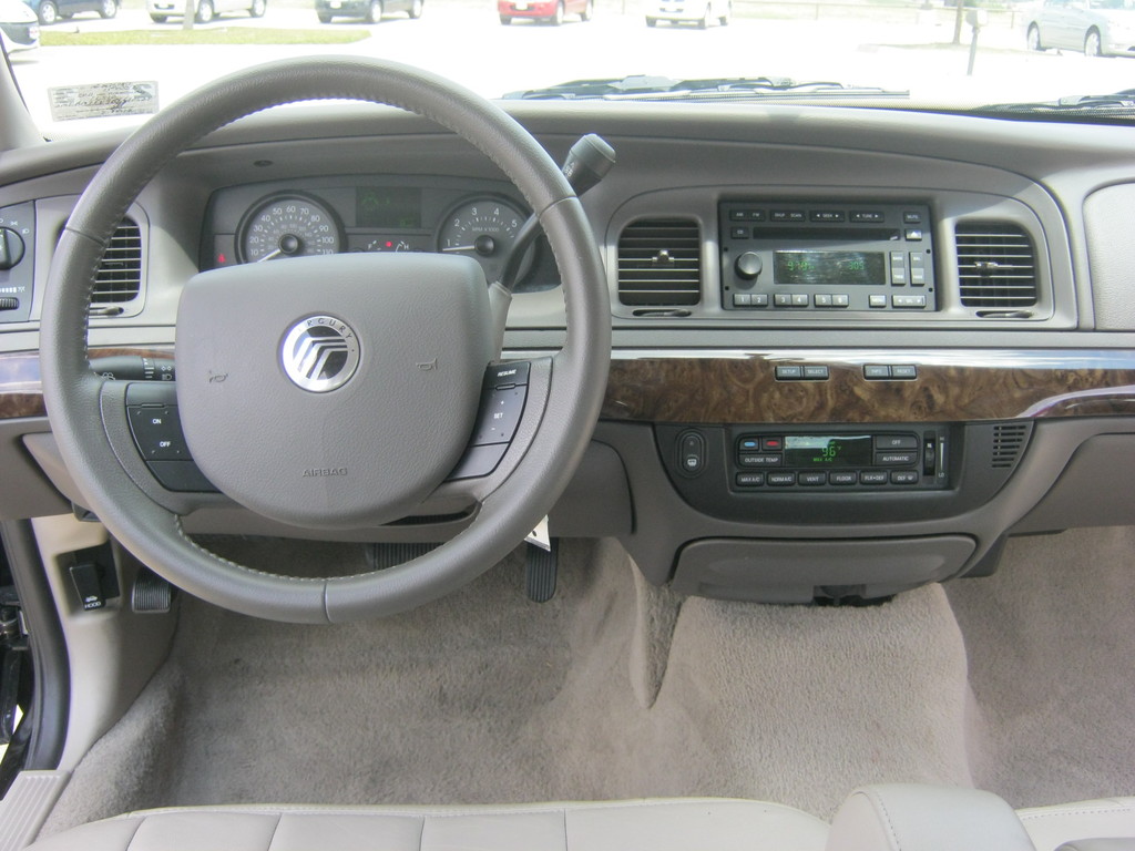 2011 Mercury Grand Marquis LS