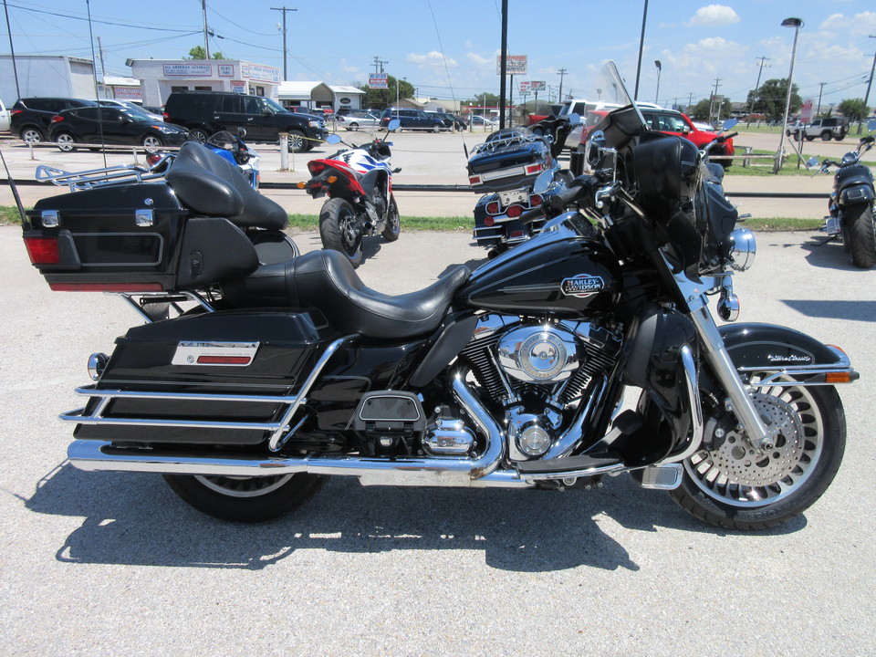 2010 Harley-Davidson FLHTCU -