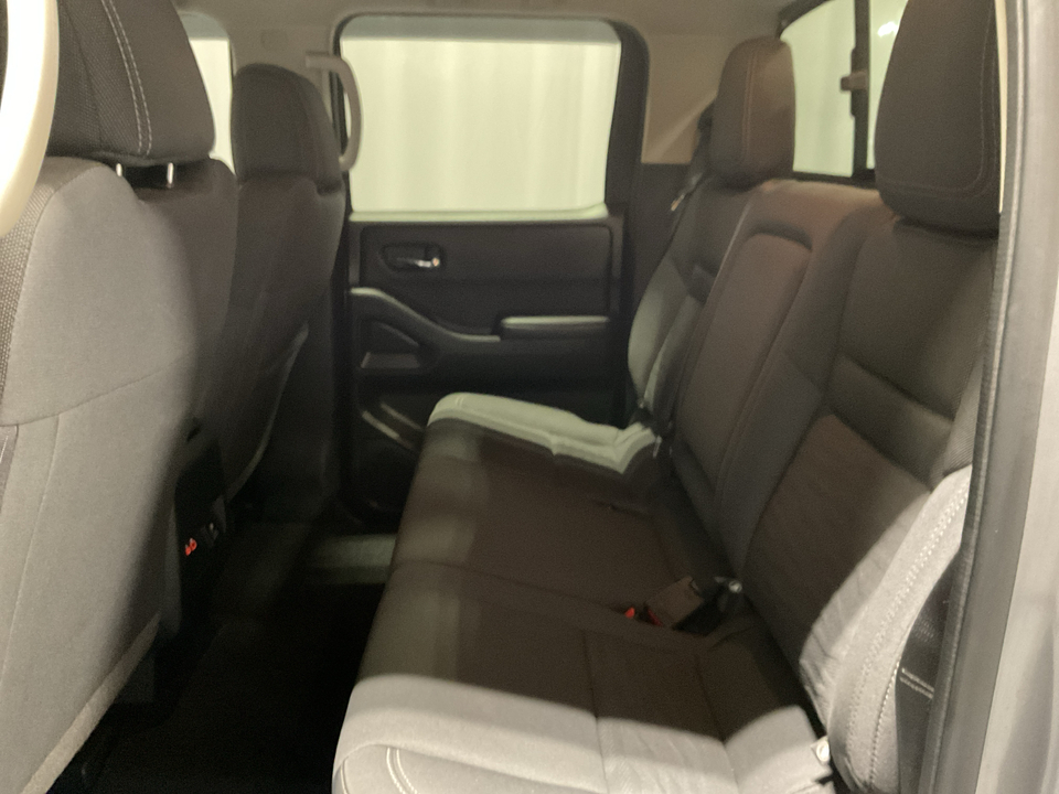 2023 Nissan Frontier SV Crew Cab 2WD