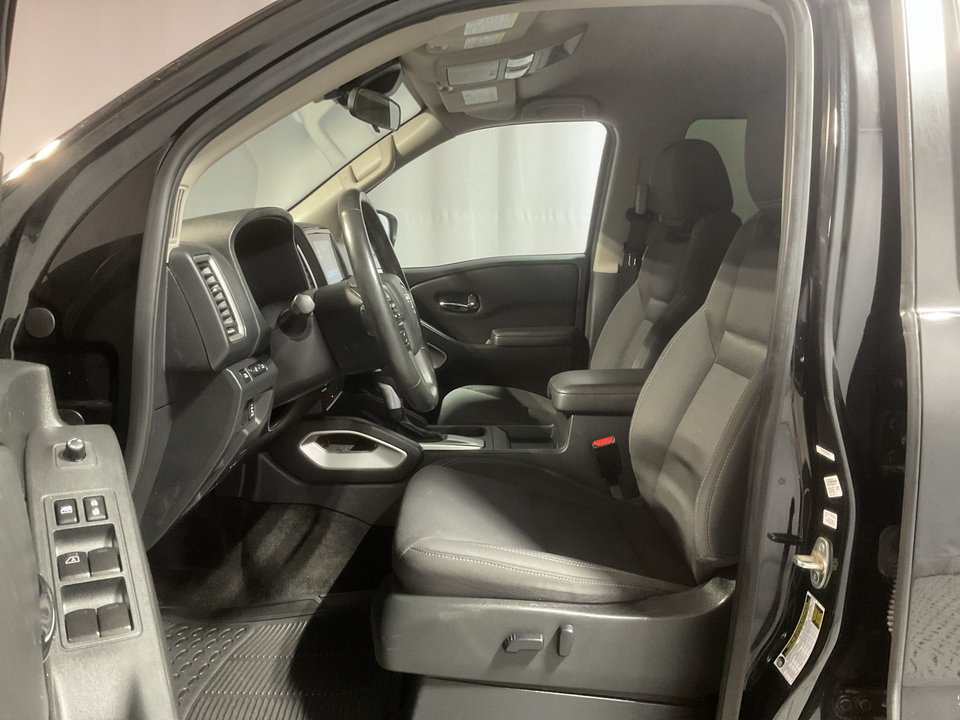2022 Nissan Frontier SV Crew Cab 2WD