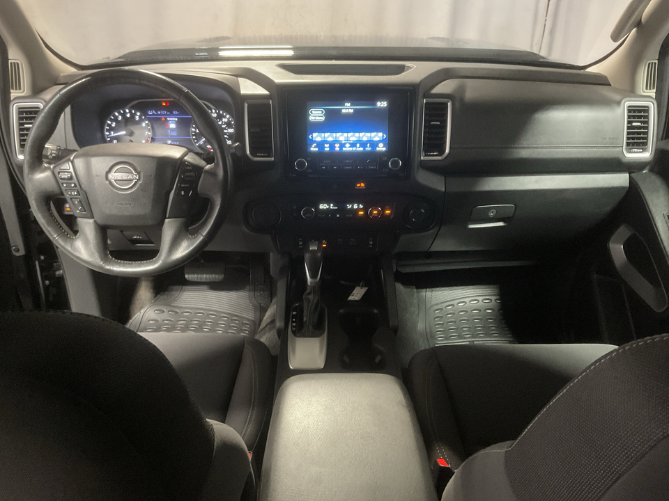 2022 Nissan Frontier SV Crew Cab 2WD