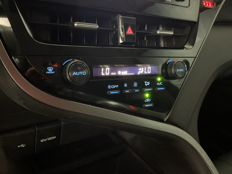 2022 Toyota Camry LE