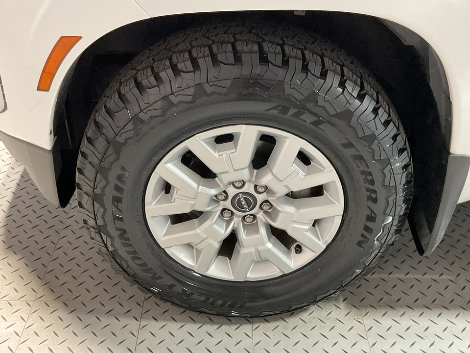 2023 Nissan Frontier S Crew Cab 2WD