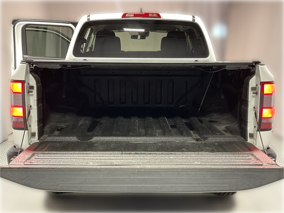 2023 Nissan Frontier S Crew Cab 2WD