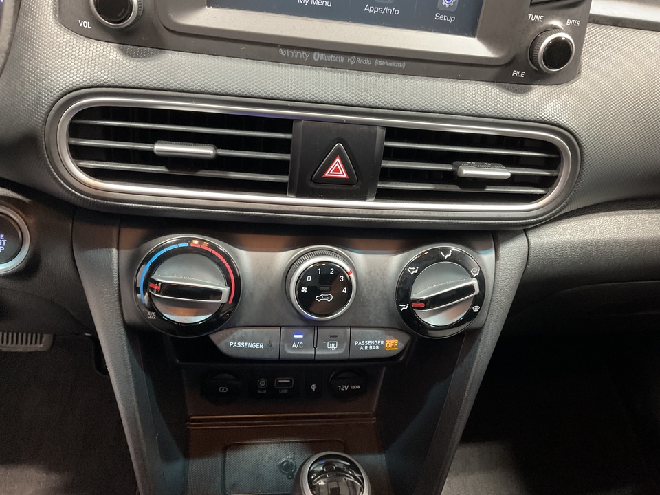 2021 Hyundai Kona SEL w/Contrast Roof