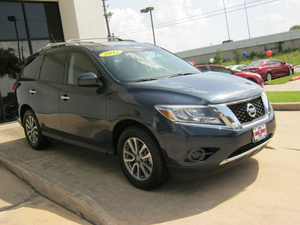 2013 Nissan Pathfinder SV 4WD