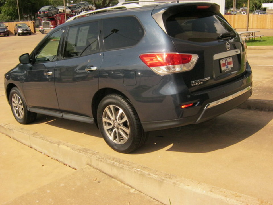 2013 Nissan Pathfinder SV 4WD