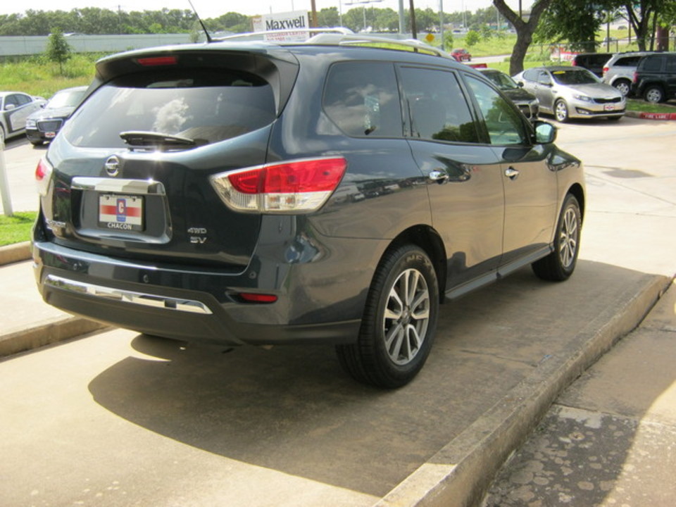 2013 Nissan Pathfinder SV 4WD