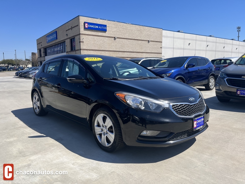 2016 Kia Forte 5-Door LX
