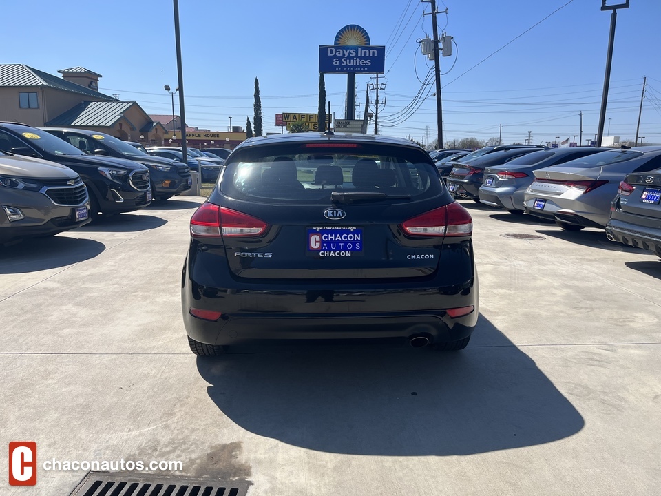 2016 Kia Forte 5-Door LX