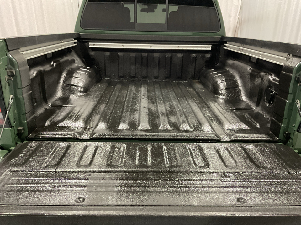 2022 Nissan Frontier SV Crew Cab 2WD