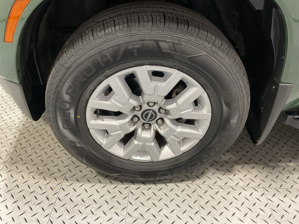 2022 Nissan Frontier SV Crew Cab 2WD