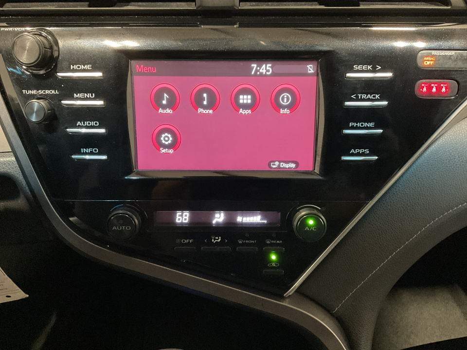 2018 Toyota Camry SE