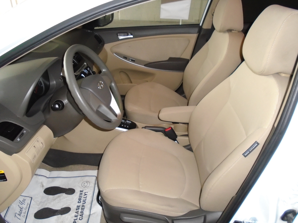 2014 Hyundai Accent GLS 4-Door