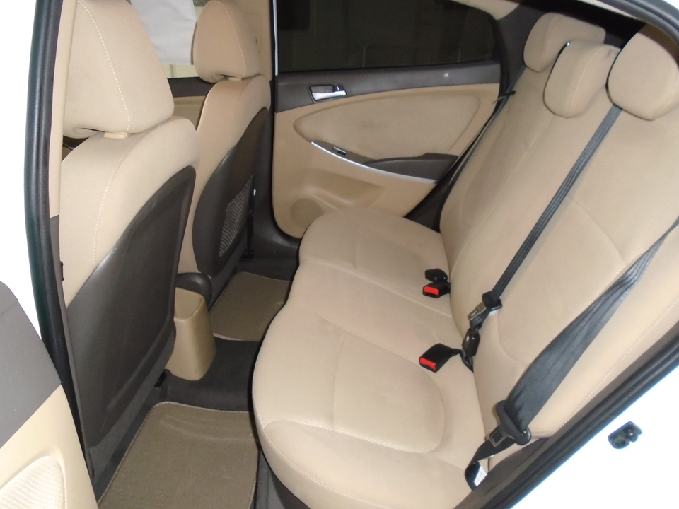 2014 Hyundai Accent GLS 4-Door