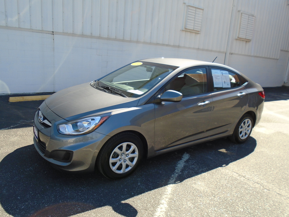 2014 Hyundai Accent GLS 4-Door