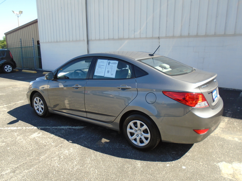 2014 Hyundai Accent GLS 4-Door