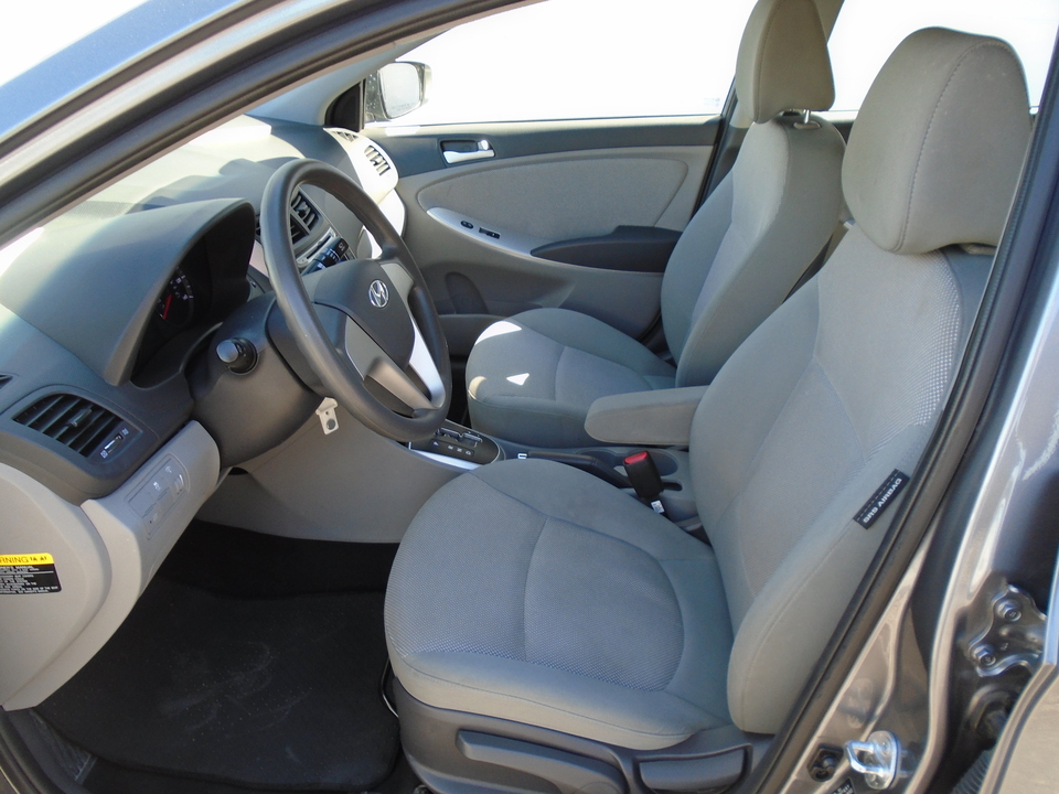 2014 Hyundai Accent GLS 4-Door