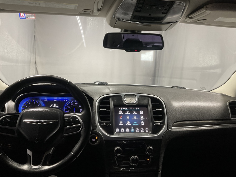 2017 Chrysler 300 Limited RWD