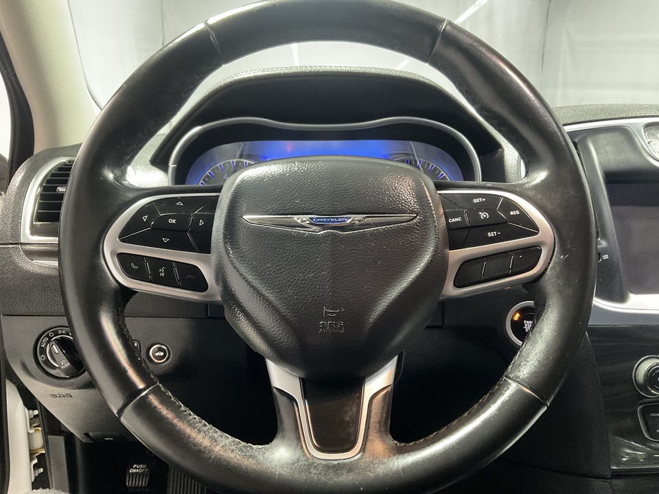 2017 Chrysler 300 Limited RWD