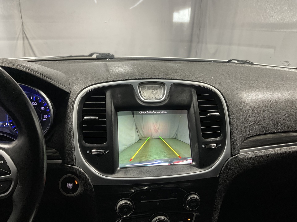 2017 Chrysler 300 Limited RWD